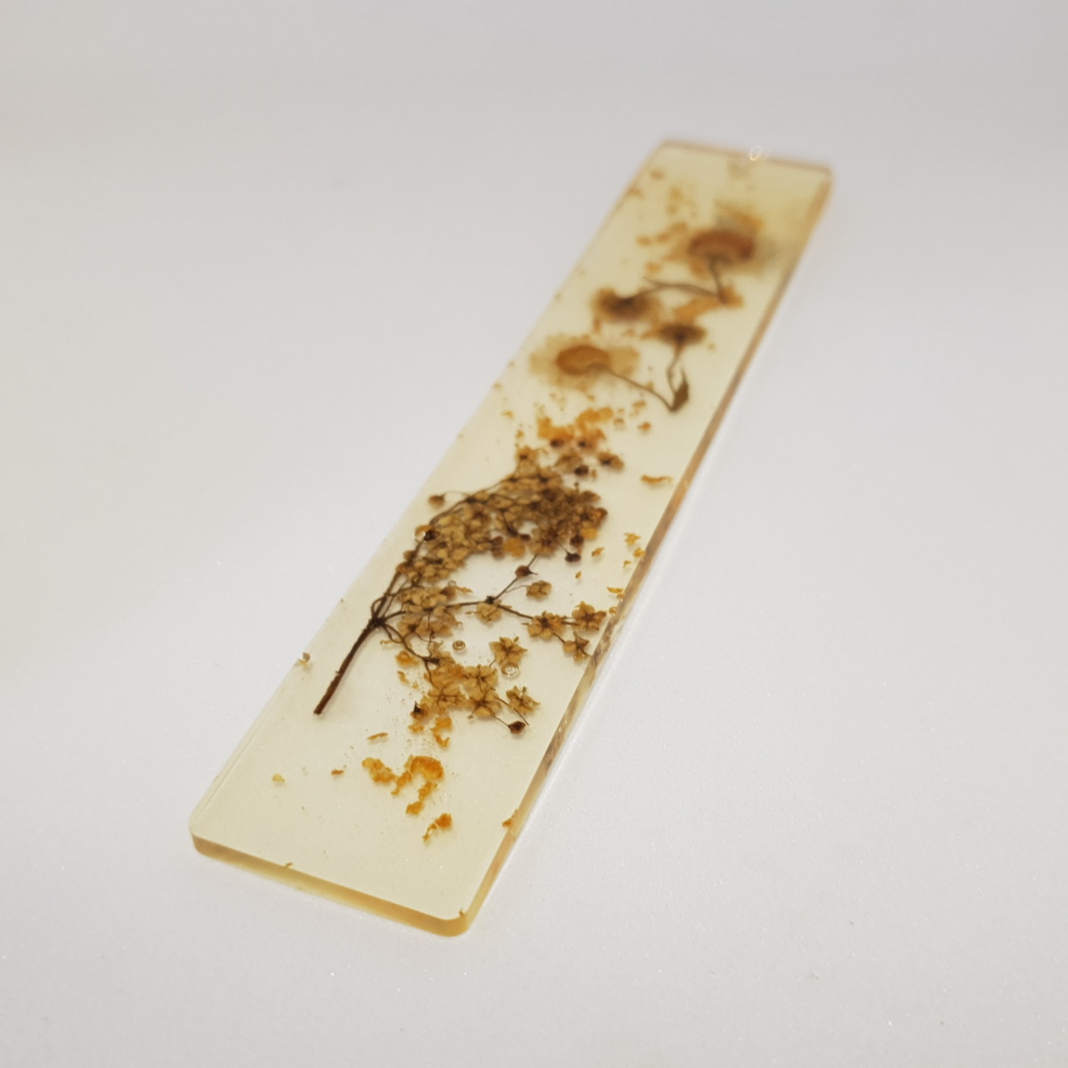 semn de carte frunze musetel (4) plante uscate in rasina